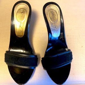 Women’s D&G shoes; black w/gold logo detail.